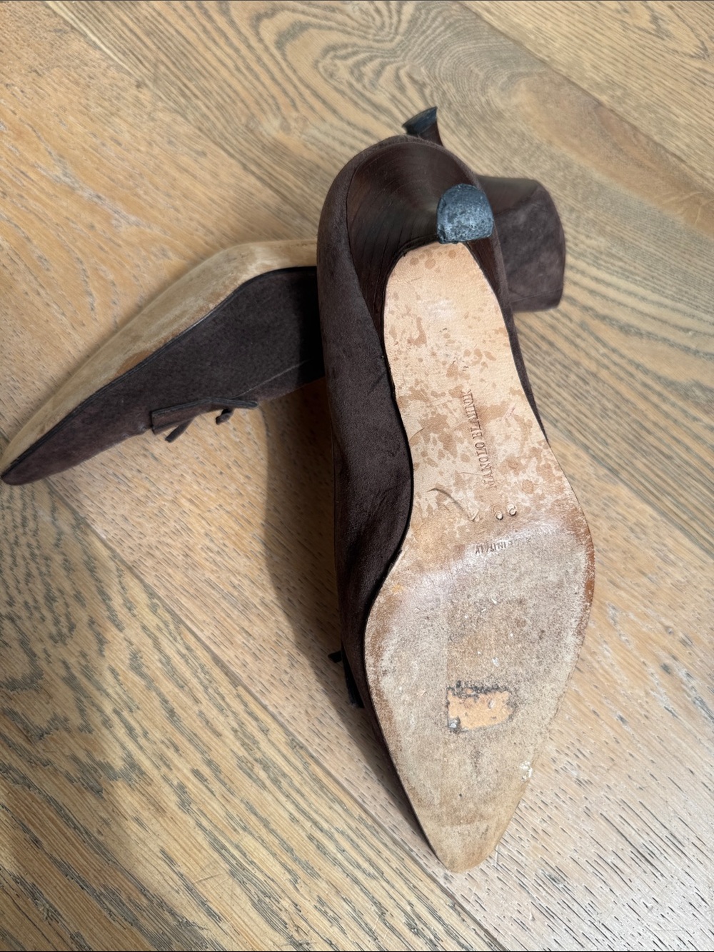 Manolo Blahnik  vintage brown suede kitten heel pumps fringe and bow tie detail - Picture 8 of 10